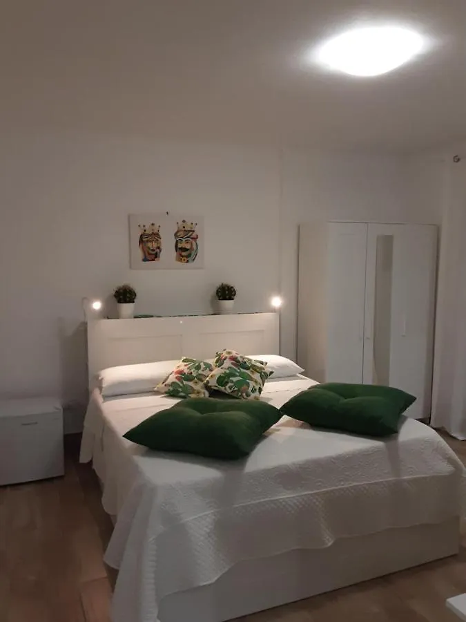 Hotel La Camera Di Stella - Ai Normanni à Palerme