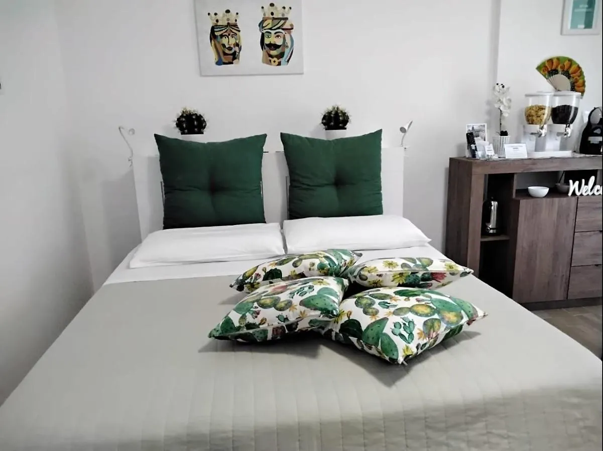 La Camera Di Stella - Ai Normanni Hotel Palermo 2*,  Italy