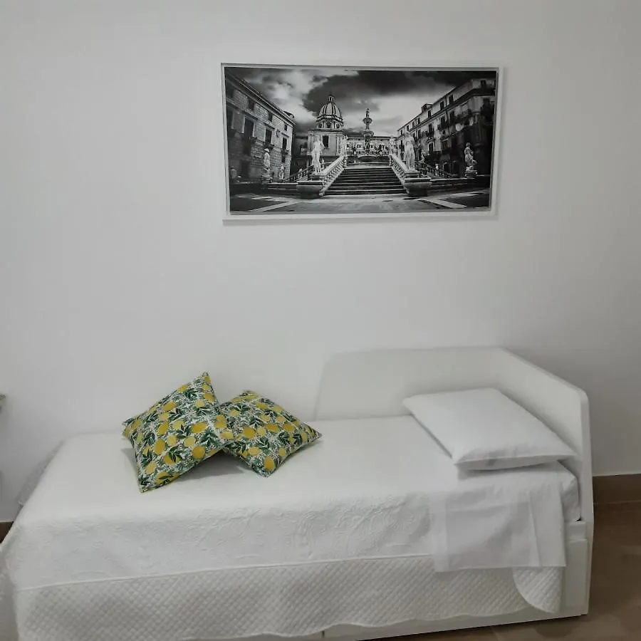 ** Affittacamere Hotel La Camera di Stella - Ai Normanni Palermo Italia